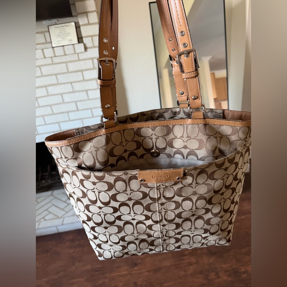 Coach bag, gently used. Last customer canceled order so it’s still available
